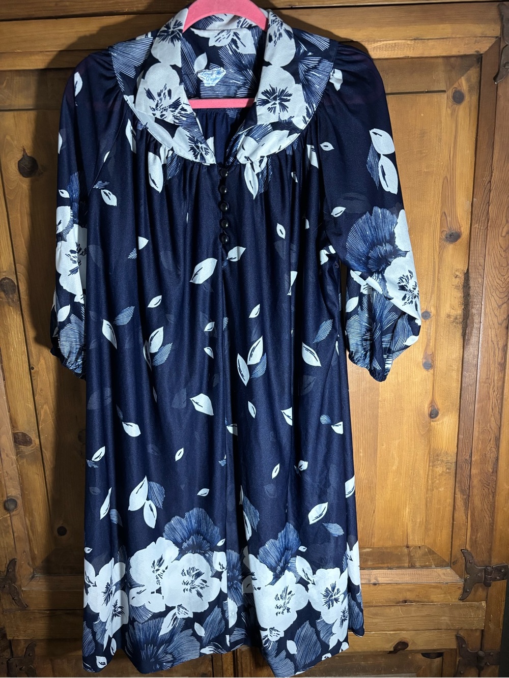 Vintage Women’s Navy Floral Lightweight Dress
